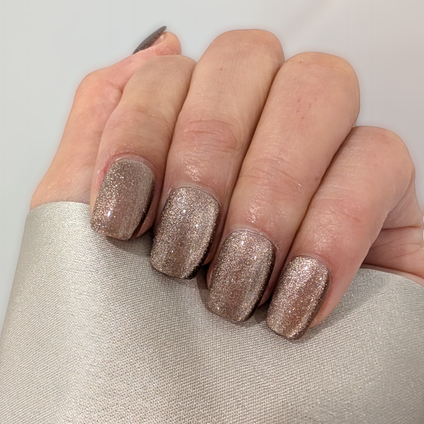 gold design nails