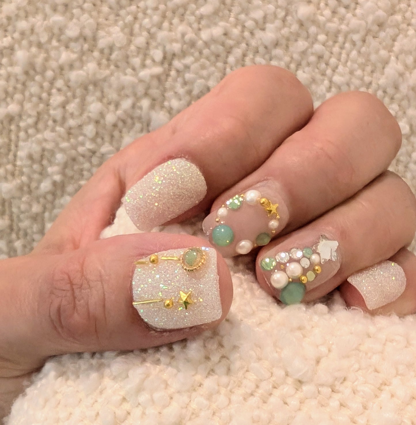 Snowcharm nails