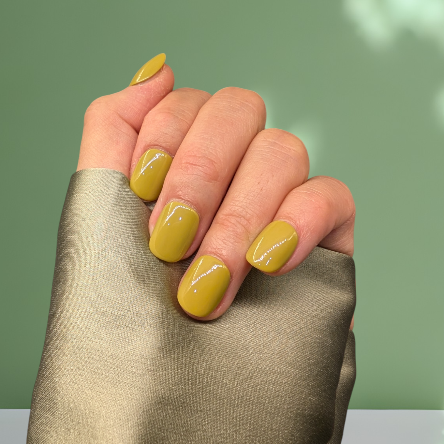 nails french tip